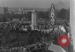 Standbild FFI-Banner im Park Paris, Frankreich, 1944, aus Sekunde 43 historischem Filmmaterial Videoclip 65675080340