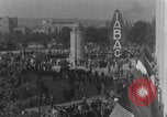 Standbild FFI-Banner im Park Paris, Frankreich, 1944, aus Sekunde 45 historischem Filmmaterial Videoclip 65675080340