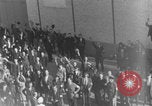 Standbild FFI-Banner im Park Paris, Frankreich, 1944, aus Sekunde 48 historischem Filmmaterial Videoclip 65675080340