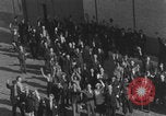 Standbild FFI-Banner im Park Paris, Frankreich, 1944, aus Sekunde 51 historischem Filmmaterial Videoclip 65675080340
