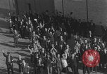 Standbild FFI-Banner im Park Paris, Frankreich, 1944, aus Sekunde 54 historischem Filmmaterial Videoclip 65675080340