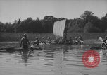 Standbild Hitlerjugend-Jungen spielen eine Schlacht Chieming Deutschland, 1943, aus Sekunde 22 historischem Filmmaterial Videoclip 65675080348
