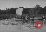 Standbild Hitlerjugend-Jungen spielen eine Schlacht Chieming Deutschland, 1943, aus Sekunde 30 historischem Filmmaterial Videoclip 65675080348
