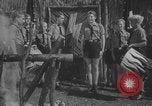 Standbild Hitlerjugend-Lagerversammlung Chieming Deutschland, 1943, aus Sekunde 13 historischem Filmmaterial Videoclip 65675080349