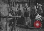 Standbild Hitlerjugend-Lagerversammlung Chieming Deutschland, 1943, aus Sekunde 15 historischem Filmmaterial Videoclip 65675080349
