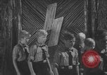 Standbild Hitlerjugend-Lagerversammlung Chieming Deutschland, 1943, aus Sekunde 47 historischem Filmmaterial Videoclip 65675080349