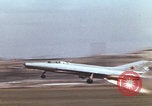 Immagine di Spettacolo sul campo d'aviazione di Tushino Mosca Russia Unione Sovietica, 1962, secondo 30 filmato di repertorio 65675080404