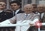 Immagine di Spettacolo sul campo d'aviazione di Tushino Mosca Russia Unione Sovietica, 1962, secondo 38 filmato di repertorio 65675080404