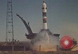 Standbild Sojus-Rakete hebt ab die Sowjetunion, 1970, aus Sekunde 4 historischem Filmmaterial Videoclip 65675080411