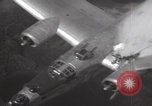 Image Le B-24 Liberator Bomber Brief Crash Koror Palau Islands, 1945, de la seconde 8 séquences d'archives historiques vidéo 65675080433