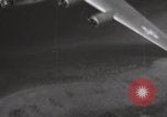 Image Le B-24 Liberator Bomber Brief Crash Koror Palau Islands, 1945, de la seconde 15 séquences d'archives historiques vidéo 65675080433
