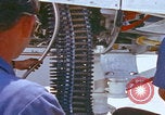 Image Mécaniciens d'aéronefs F-14 San Diego California USA, 1974, de la seconde 20 séquences d'archives historiques vidéo 65675080442
