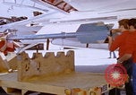 Image Mécaniciens d'aéronefs F-14 San Diego California USA, 1974, de la seconde 35 séquences d'archives historiques vidéo 65675080442