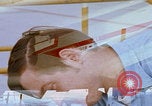Image Technicien radar de chasse F-14 San Diego California USA, 1974, de la seconde 1 séquences d'archives historiques vidéo 65675080443