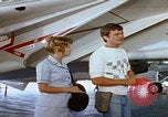Image Technicien radar de chasse F-14 San Diego California USA, 1974, de la seconde 7 séquences d'archives historiques vidéo 65675080443