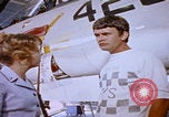Image Technicien radar de chasse F-14 San Diego California USA, 1974, de la seconde 25 séquences d'archives historiques vidéo 65675080443