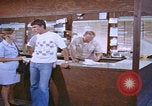 Image Technicien radar de chasse F-14 San Diego California USA, 1974, de la seconde 46 séquences d'archives historiques vidéo 65675080443