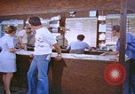 Image Technicien radar de chasse F-14 San Diego California USA, 1974, de la seconde 61 séquences d'archives historiques vidéo 65675080443
