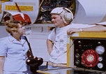 Image Équipage de l'escadron NAS Miramar San Diego California USA, 1974, de la seconde 15 séquences d'archives historiques vidéo 65675080445