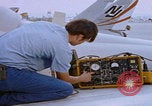 Image Équipage de l'escadron NAS Miramar San Diego California USA, 1974, de la seconde 38 séquences d'archives historiques vidéo 65675080445