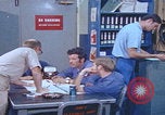 Immagine di Ufficiali dello squadrone della Marina DEGLI STATI UNITI San Diego California USA, 1974, secondo 11 filmato di repertorio 65675080447