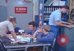 Immagine di Ufficiali dello squadrone della Marina DEGLI STATI UNITI San Diego California USA, 1974, secondo 12 filmato di repertorio 65675080447