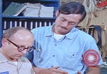 Immagine di Ufficiali dello squadrone della Marina DEGLI STATI UNITI San Diego California USA, 1974, secondo 19 filmato di repertorio 65675080447