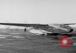 Standbild Gotha GO-242 Abschleppen mit einem Lkw Deutschland, 1941, aus Sekunde 20 historischem Filmmaterial Videoclip 65675080500