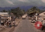 Image Route du village du Vietnam Vietnam, 1967, de la seconde 34 séquences d'archives historiques vidéo 65675080534