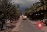 Image Route du village du Vietnam Vietnam, 1967, de la seconde 40 séquences d'archives historiques vidéo 65675080534