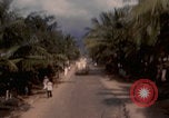 Image Route du village du Vietnam Vietnam, 1967, de la seconde 46 séquences d'archives historiques vidéo 65675080534