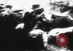 Immagine di Katyn massacro vittime autopsia Unione Sovietica, 1943, secondo 43 filmato di repertorio 65675080538