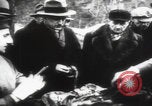 Immagine di Katyn massacro vittime autopsia Unione Sovietica, 1943, secondo 49 filmato di repertorio 65675080538