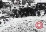 Immagine di Ricerca delle famiglie dei massacri di Katyn Unione Sovietica, 1943, secondo 31 filmato di repertorio 65675080539