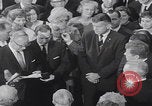 Standbild Präsident Kennedy Wiesbaden Funktion Wiesbaden Deutschland, 1963, aus Sekunde 29 historischem Filmmaterial Videoclip 65675080552