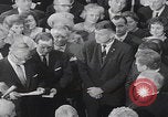 Standbild Präsident Kennedy Wiesbaden Funktion Wiesbaden Deutschland, 1963, aus Sekunde 31 historischem Filmmaterial Videoclip 65675080552