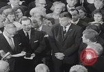 Standbild Präsident Kennedy Wiesbaden Funktion Wiesbaden Deutschland, 1963, aus Sekunde 32 historischem Filmmaterial Videoclip 65675080552
