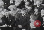 Standbild Präsident Kennedy Wiesbaden Funktion Wiesbaden Deutschland, 1963, aus Sekunde 36 historischem Filmmaterial Videoclip 65675080552