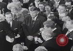 Standbild Präsident Kennedy Wiesbaden Funktion Wiesbaden Deutschland, 1963, aus Sekunde 39 historischem Filmmaterial Videoclip 65675080552