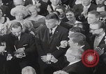 Standbild Präsident Kennedy Wiesbaden Funktion Wiesbaden Deutschland, 1963, aus Sekunde 41 historischem Filmmaterial Videoclip 65675080552