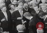Standbild Präsident Kennedy Wiesbaden Funktion Wiesbaden Deutschland, 1963, aus Sekunde 52 historischem Filmmaterial Videoclip 65675080552