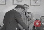 Standbild Präsident Kennedy besucht Hanau Fliegerhorst Kaserne Post Hanau Deutschland, 1963, aus Sekunde 22 historischem Filmmaterial Videoclip 65675080553