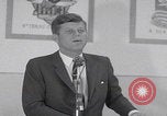 Standbild Präsident Kennedy besucht Hanau Fliegerhorst Kaserne Post Hanau Deutschland, 1963, aus Sekunde 43 historischem Filmmaterial Videoclip 65675080553