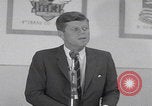 Standbild Präsident Kennedy besucht Hanau Fliegerhorst Kaserne Post Hanau Deutschland, 1963, aus Sekunde 45 historischem Filmmaterial Videoclip 65675080553