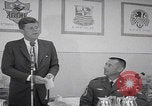 Standbild Präsident Kennedy besucht Hanau Fliegerhorst Kaserne Post Hanau Deutschland, 1963, aus Sekunde 52 historischem Filmmaterial Videoclip 65675080553