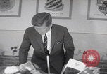 Standbild Präsident Kennedy besucht Hanau Fliegerhorst Kaserne Post Hanau Deutschland, 1963, aus Sekunde 59 historischem Filmmaterial Videoclip 65675080553