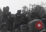 Standbild Präsident Kennedy überreicht Medaille Washington DC USA, 1963, aus Sekunde 36 historischem Filmmaterial Videoclip 65675080554