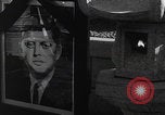 Immagine di Dedica commemorativa al Presidente Kennedy Yokota AFB Fussa Japan, 1963, secondo 15 filmato di repertorio 65675080564