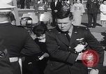 Immagine di Dedica commemorativa al Presidente Kennedy Yokota AFB Fussa Japan, 1963, secondo 20 filmato di repertorio 65675080564