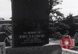 Immagine di Dedica commemorativa al Presidente Kennedy Yokota AFB Fussa Japan, 1963, secondo 51 filmato di repertorio 65675080564